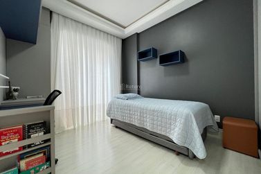 Apartamento &agrave; venda - 245m&sup2; - Centro