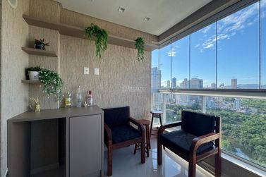 Apartamento &agrave; venda - 85m&sup2; - Meia Praia