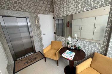 Apartamento &agrave; venda - 100m&sup2; - Meia Praia