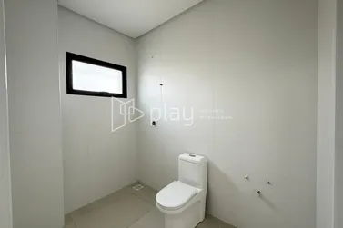 Apartamento &agrave; venda - 141m&sup2; - Meia Praia