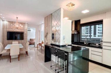 Apartamento &agrave; venda - Meia Praia