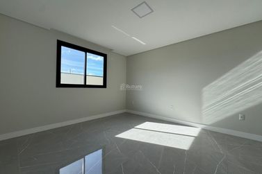 Casa &agrave; venda - 265m&sup2; - Santa Regina