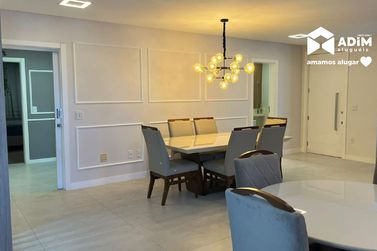 Apartamento para alugar - 200m&sup2; - Meia Praia