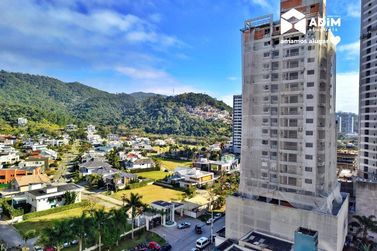 Apartamento para alugar - 80m&sup2; - Praia Brava