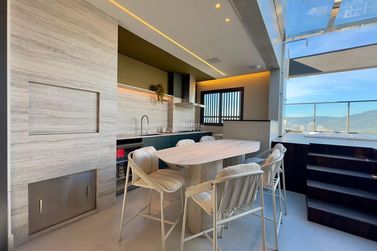 Apartamento &agrave; venda - 264m&sup2; - Meia Praia