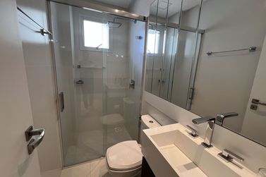 Apartamento &agrave; venda - 145m&sup2; - Meia Praia