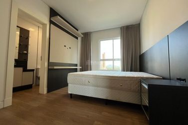 Apartamento &agrave; venda - 159m&sup2; - Meia Praia