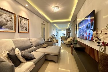 Apartamento &agrave; venda - 122m&sup2; - Meia Praia
