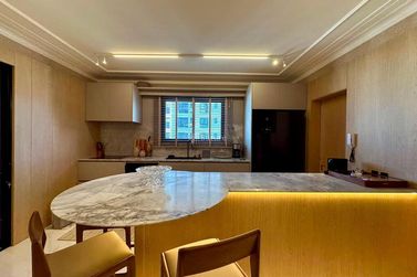Apartamento &agrave; venda - 210m&sup2; - Centro