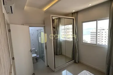 Apartamento &agrave; venda - 260m&sup2; - Meia Praia