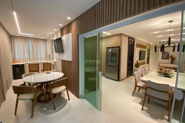 Apartamento &agrave; venda - 141m&sup2; - Meia Praia