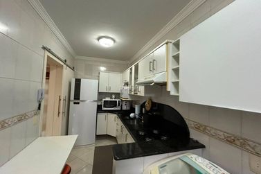 Apartamento &agrave; venda - 159m&sup2; - Meia Praia