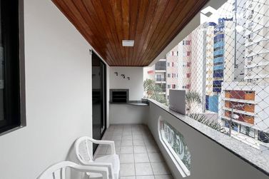 Apartamento para alugar - 101m&sup2; - Centro