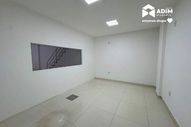 Sala Comercial para alugar - 150m&sup2; - Meia Praia