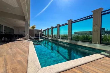 Apartamento &agrave; venda - 140m&sup2; - Meia Praia