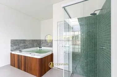 Apartamento &agrave; venda - 271m&sup2; - Meia Praia