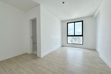 Apartamento &agrave; venda - 206m&sup2; - Meia Praia