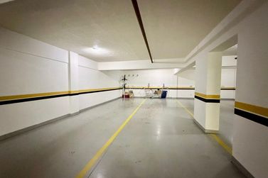 Apartamento &agrave; venda - 138m&sup2; - Centro