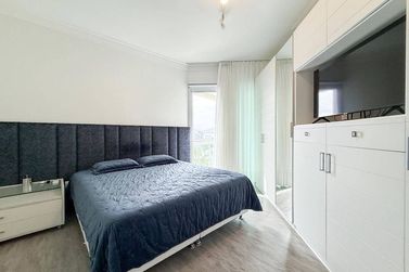 Apartamento &agrave; venda - Meia Praia
