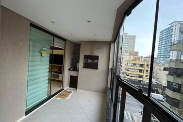 Apartamento &agrave; venda - 159m&sup2; - Meia Praia