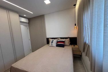 Apartamento &agrave; venda - 110m&sup2; - Meia Praia