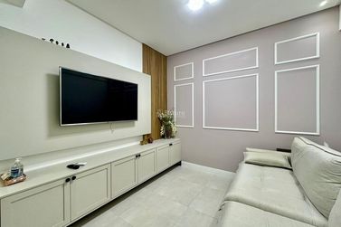 Apartamento &agrave; venda - 119m&sup2; - Meia Praia