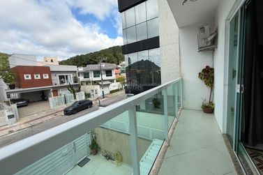 Casa &agrave; venda - 200m&sup2; - Praia dos Amores
