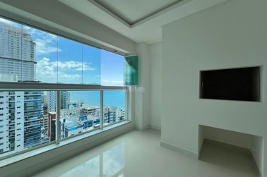 Apartamento &agrave; venda - 180m&sup2; - Meia Praia