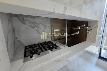 Apartamento &agrave; venda - 105m&sup2; - Meia Praia