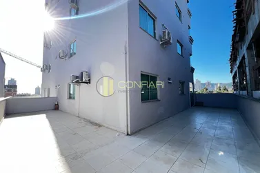 Apartamento &agrave; venda - 81m&sup2; - Pereque