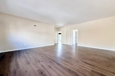 Casa &agrave; venda - 411m&sup2; - Centro