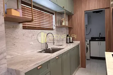 Apartamento para alugar - 258m&sup2; - meia praia