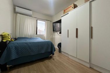 Apartamento &agrave; venda - 109m&sup2; - Meia Praia