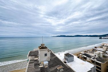 Apartamento &agrave; venda - 212m&sup2; - Meia Praia