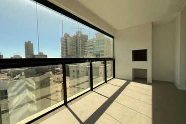 Apartamento &agrave; venda - 137m&sup2; - Meia Praia