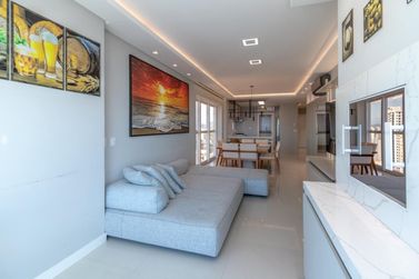 Apartamento para alugar - 148m&sup2; - Meia Praia