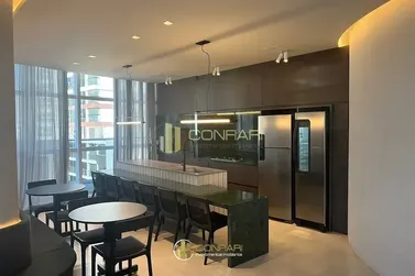 Apartamento &agrave; venda - 128m&sup2; - Meia Praia