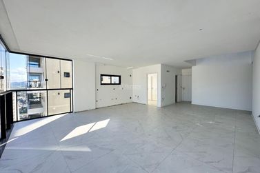 Apartamento &agrave; venda - 276m&sup2; - Meia Praia