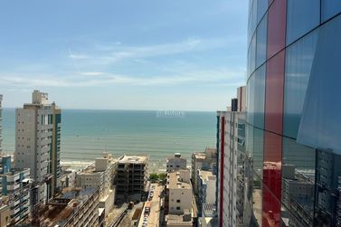 Apartamento &agrave; venda - 229m&sup2; - Meia Praia