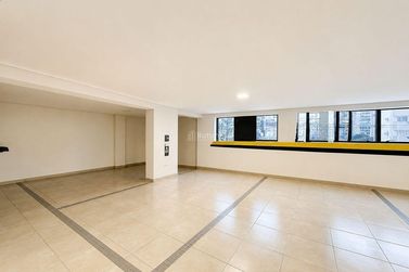 Apartamento &agrave; venda - 127m&sup2; - Meia Praia
