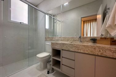 Apartamento &agrave; venda - 294m&sup2; - Meia Praia