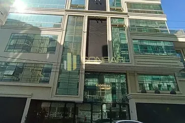 Apartamento para alugar - 180m&sup2; - Meia Praia