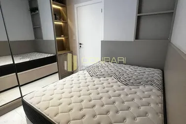 Apartamento &agrave; venda - 101m&sup2; - Meia Praia