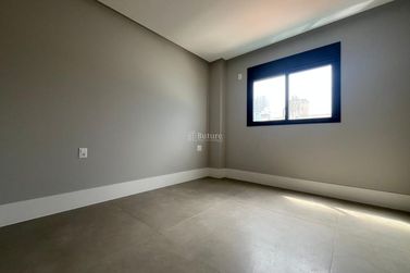 Apartamento &agrave; venda - 200m&sup2; - Meia Praia