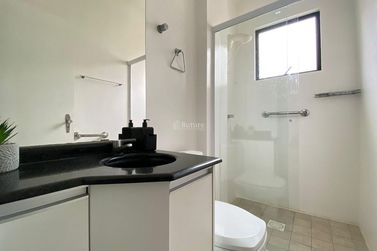 Apartamento &agrave; venda - 110m&sup2; - Meia Praia