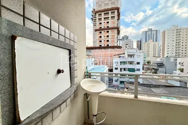 Apartamento &agrave; venda - 77m&sup2; - Meia Praia