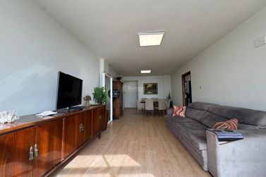 Apartamento &agrave; venda - 188m&sup2; - Centro