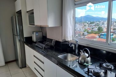 Apartamento para alugar - 84m&sup2; - Centro