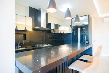 Apartamento &agrave; venda - 117m&sup2; - Meia Praia
