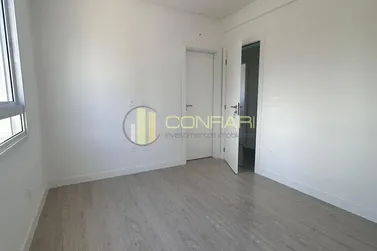 Apartamento &agrave; venda - 116m&sup2; - Meia Praia